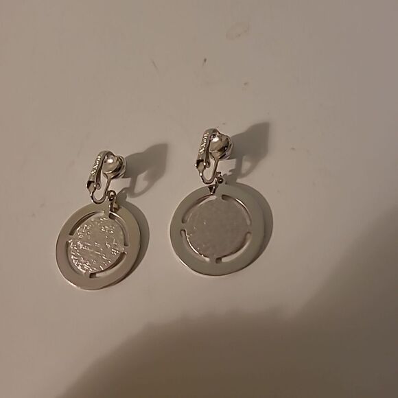 Sarah Coventry  Earrings - Picture 1 of 6